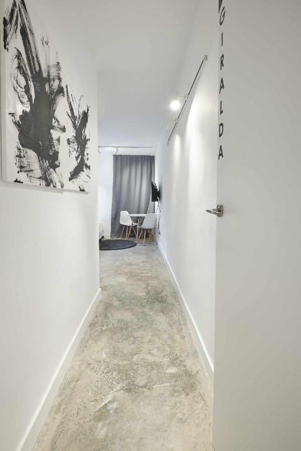 Apartamento GIRALDA MODERN y LUXURY Sevilla Exterior foto